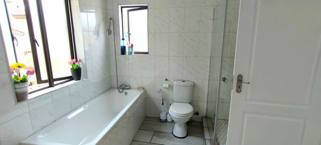 5 Bedroom Property for Sale in Estate D Afrique North West